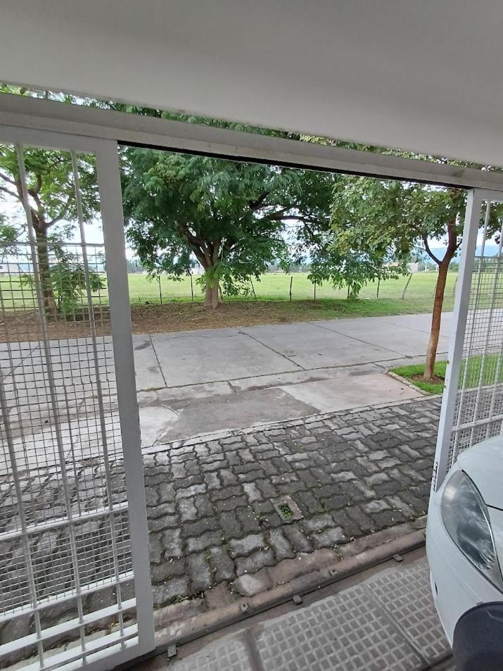 Aeropuerto A 5' Y Ruta Del Vino A 100 Mts Apartment Салта Екстериор снимка